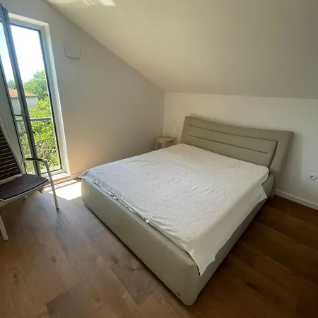 House Stara Porozina Holiday home *